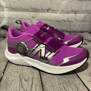 New Balance Purple and White Athletic Sneakers women Sz 4.5 Dynasoft